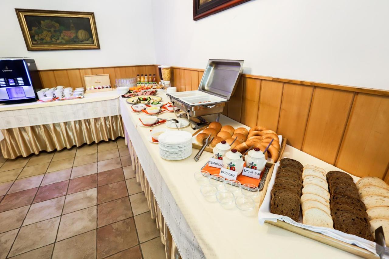 Festetich Kastelyszallo Es Zsuzsanna Hotel Szeleste Exterior photo