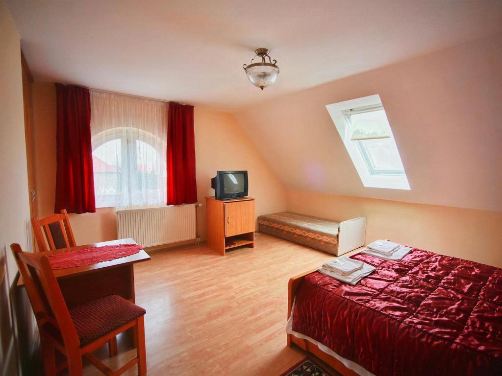 Festetich Kastelyszallo Es Zsuzsanna Hotel Szeleste Room photo