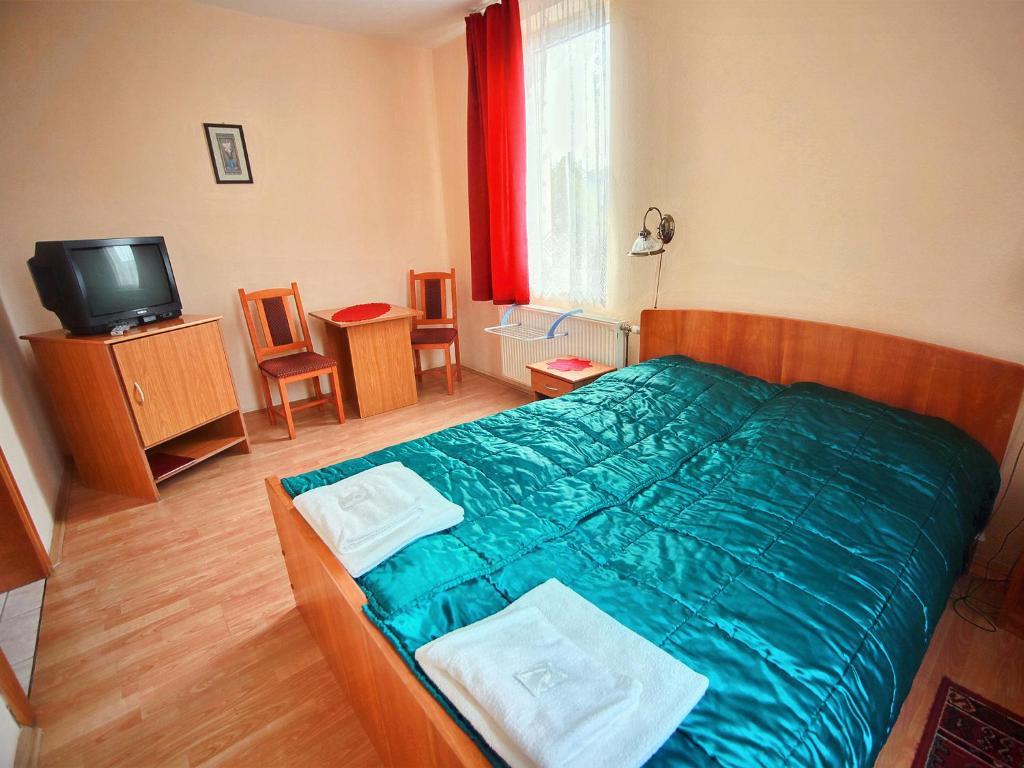 Festetich Kastelyszallo Es Zsuzsanna Hotel Szeleste Room photo