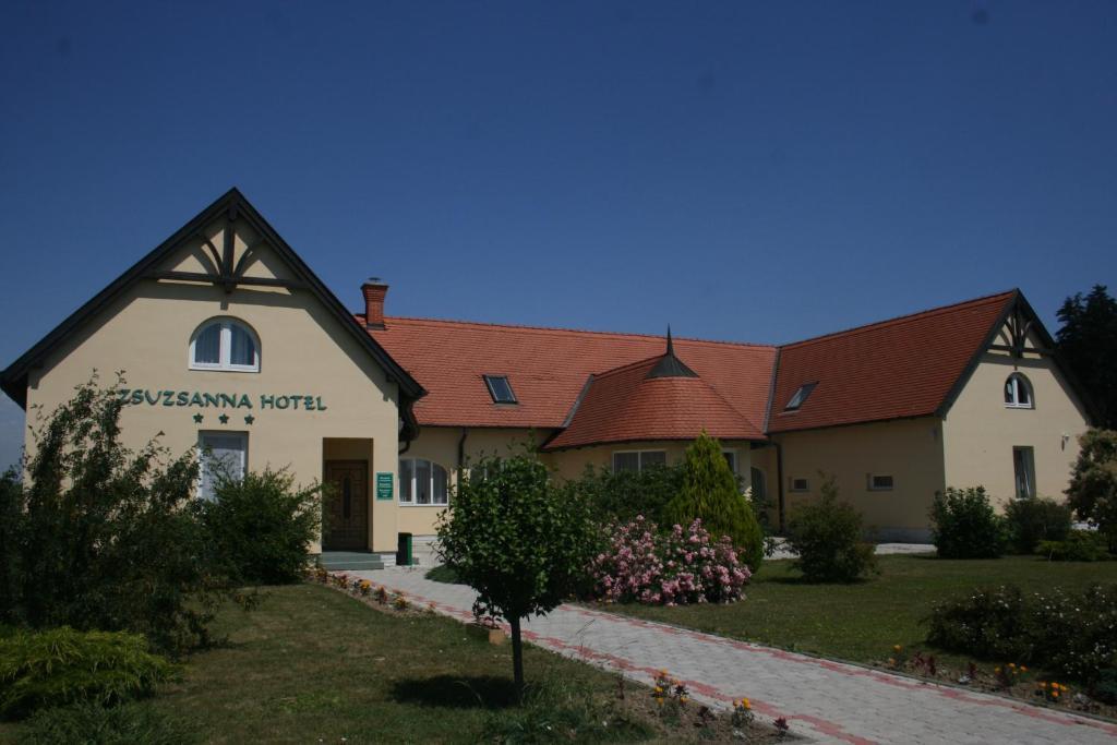Festetich Kastelyszallo Es Zsuzsanna Hotel Szeleste Exterior photo